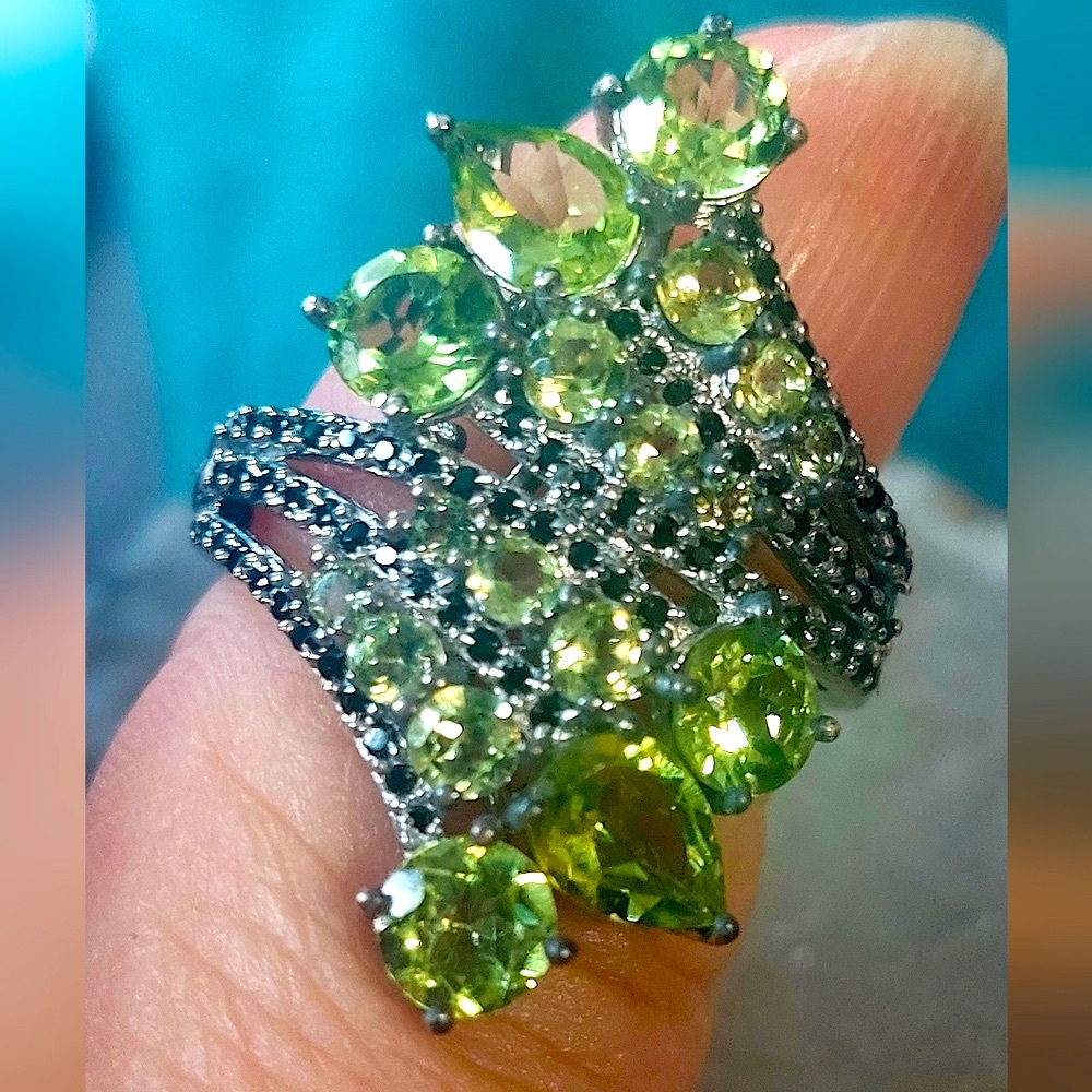 sterling silver peridot and black stone ring signed marked 925 size 8.75